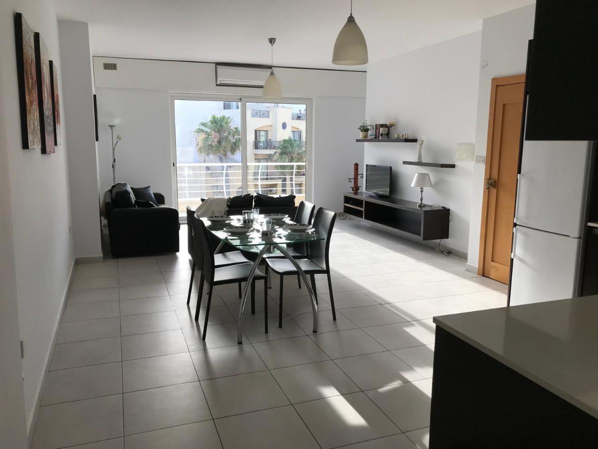 Ocean Pearl Apartment No4 St. Paul's Bay Exterior photo